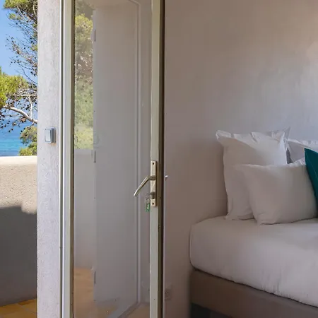 La Maison Sur La - Les Pieds Dans L'eau * Bonifacio (Corsica)