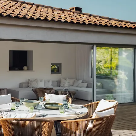 Villa La Maison Sur La - Les Pieds Dans L'eau