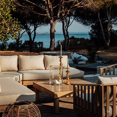 La Maison Sur La - Les Pieds Dans L'eau